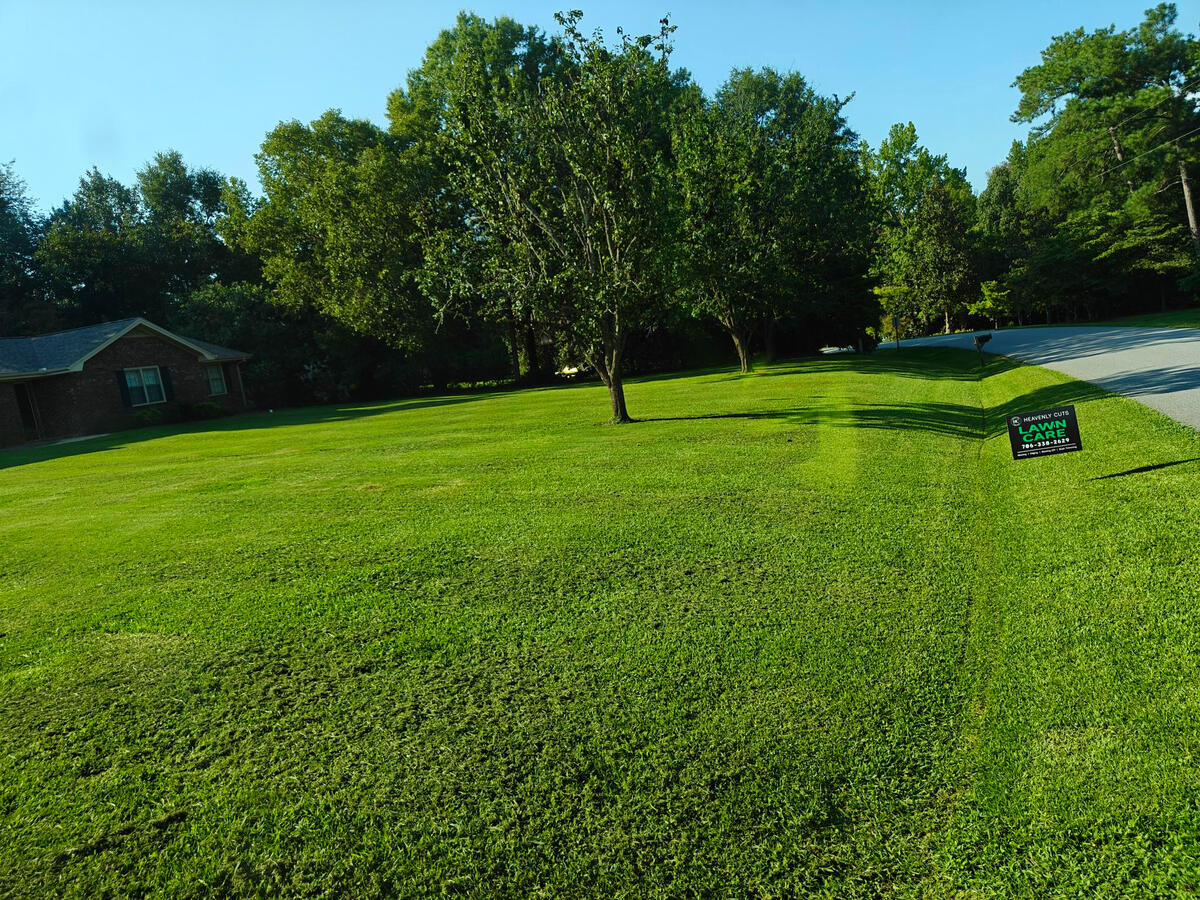 Residential Lawn Maintenance – Oconee County, GA Residential Lawn Maintenance – Oconee County, GA